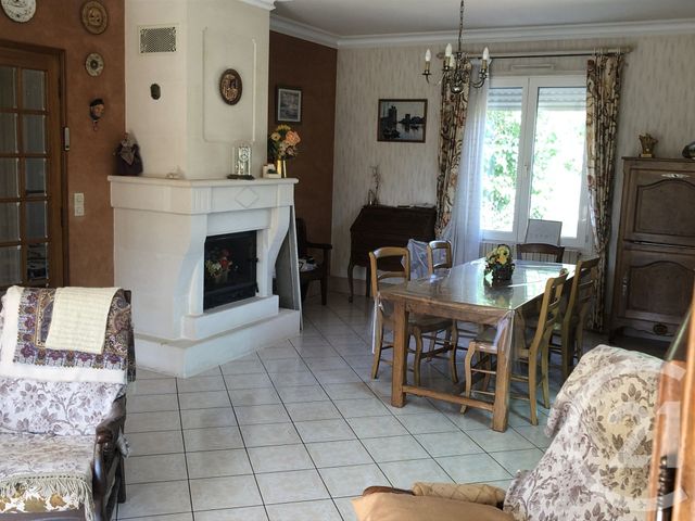 maison à vendre - 5 pièces - 117.52 m2 - SAINTES - 17 - POITOU-CHARENTES - Century 21 Agence De L'Europe