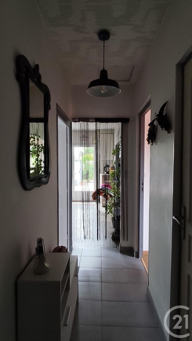 maison à vendre - 4 pièces - 56.0 m2 - SAINTES - 17 - POITOU-CHARENTES - Century 21 Agence De L'Europe