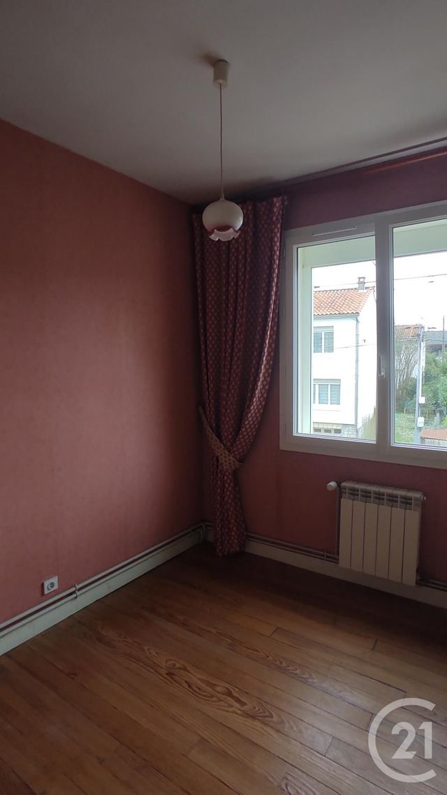 maison à vendre - 8 pièces - 126.0 m2 - SAINTES - 17 - POITOU-CHARENTES - Century 21 Agence De L'Europe