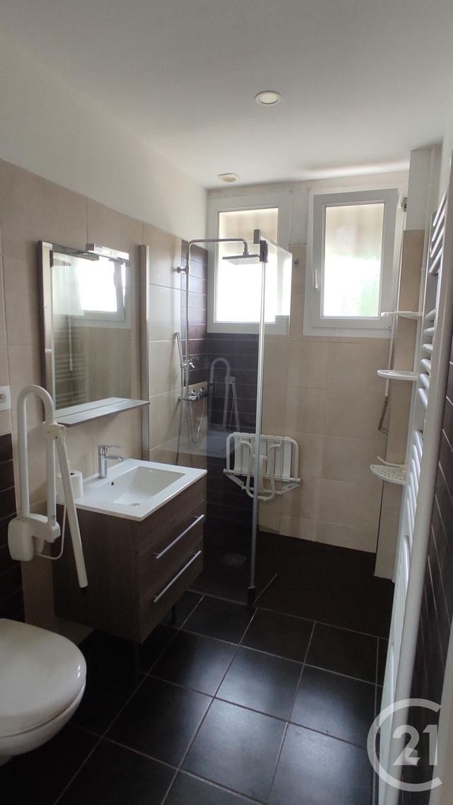 maison à vendre - 8 pièces - 126.0 m2 - SAINTES - 17 - POITOU-CHARENTES - Century 21 Agence De L'Europe