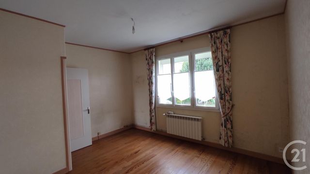 maison à vendre - 8 pièces - 126.0 m2 - SAINTES - 17 - POITOU-CHARENTES - Century 21 Agence De L'Europe