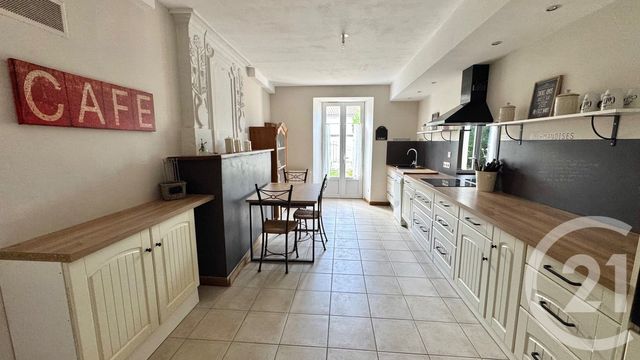 maison à vendre - 6 pièces - 171.0 m2 - CHANIERS - 17 - POITOU-CHARENTES - Century 21 Agence De L'Europe