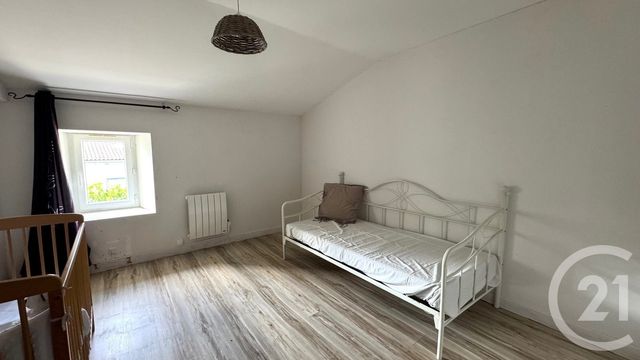 maison à vendre - 6 pièces - 171.0 m2 - CHANIERS - 17 - POITOU-CHARENTES - Century 21 Agence De L'Europe