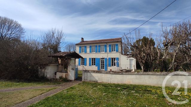 maison à vendre - 5 pièces - 101.0 m2 - LE DOUHET - 17 - POITOU-CHARENTES - Century 21 Agence De L'Europe