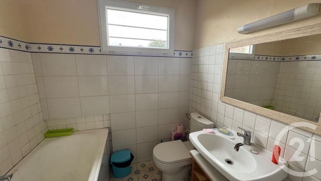 maison à vendre - 6 pièces - 140.0 m2 - PREGUILLAC - 17 - POITOU-CHARENTES - Century 21 Agence De L'Europe