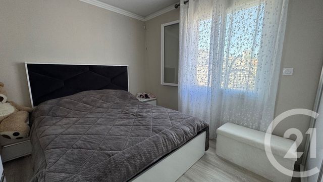 maison à vendre - 5 pièces - 116.94 m2 - SAINTES - 17 - POITOU-CHARENTES - Century 21 Agence De L'Europe