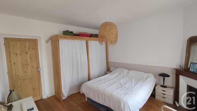 Afficher la photo en grand maison à vendre - 6 pièces - 147.05 m2 - SAINTES - 17 - POITOU-CHARENTES - Century 21 Agence De L'Europe