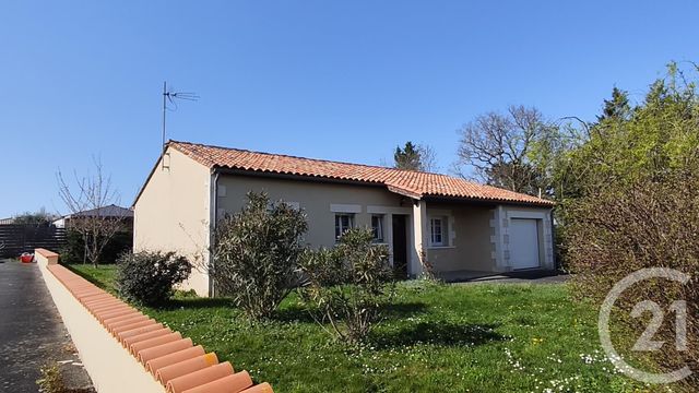 maison à vendre - 4 pièces - 91.76 m2 - BUSSAC SUR CHARENTE - 17 - POITOU-CHARENTES - Century 21 Agence De L'Europe