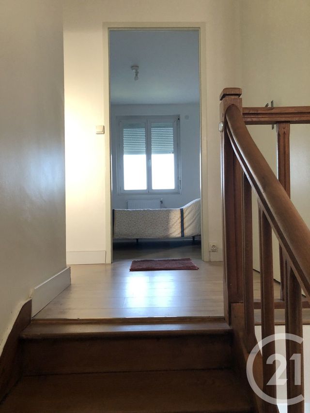 maison à vendre - 5 pièces - 83.0 m2 - SAINTES - 17 - POITOU-CHARENTES - Century 21 Agence De L'Europe