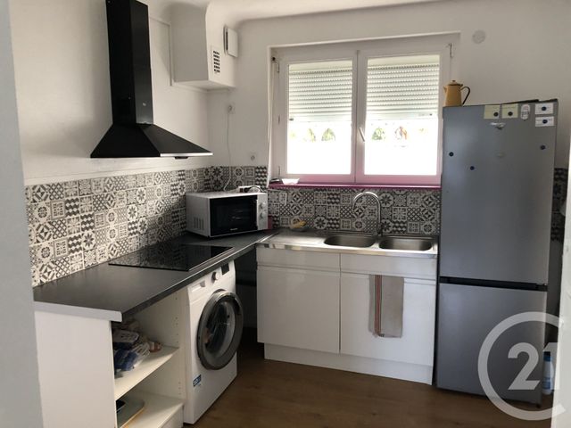 maison à vendre - 5 pièces - 83.0 m2 - SAINTES - 17 - POITOU-CHARENTES - Century 21 Agence De L'Europe