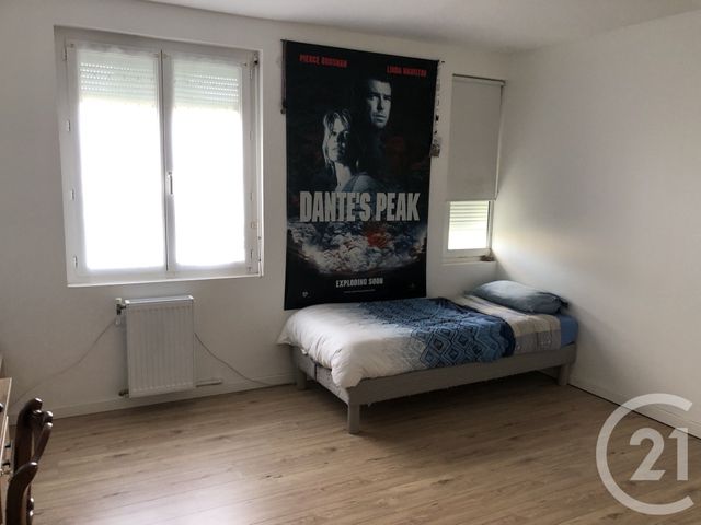 maison à vendre - 5 pièces - 83.0 m2 - SAINTES - 17 - POITOU-CHARENTES - Century 21 Agence De L'Europe