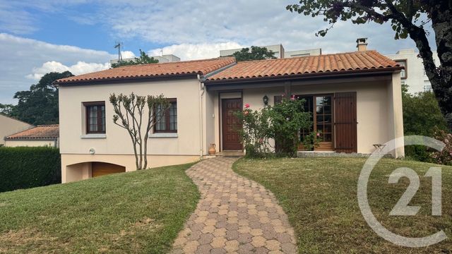 maison à vendre - 4 pièces - 89.57 m2 - SAINTES - 17 - POITOU-CHARENTES - Century 21 Agence De L'Europe