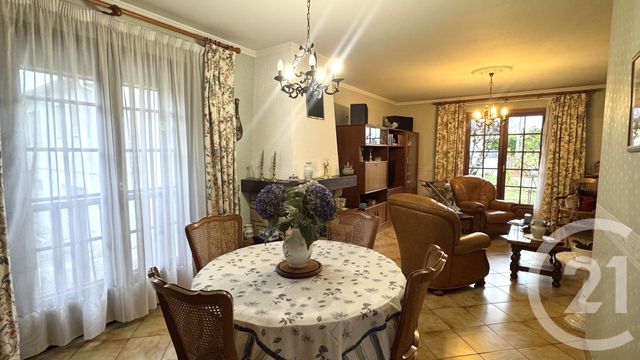 maison à vendre - 4 pièces - 89.57 m2 - SAINTES - 17 - POITOU-CHARENTES - Century 21 Agence De L'Europe