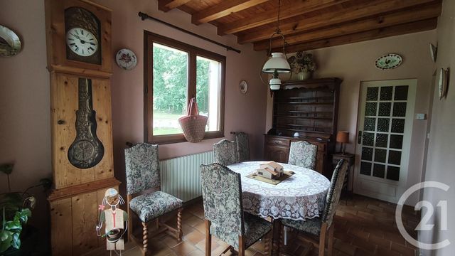 Afficher la photo en grand maison à vendre - 7 pièces - 153.54 m2 - SAINTES - 17 - POITOU-CHARENTES - Century 21 Agence De L'Europe