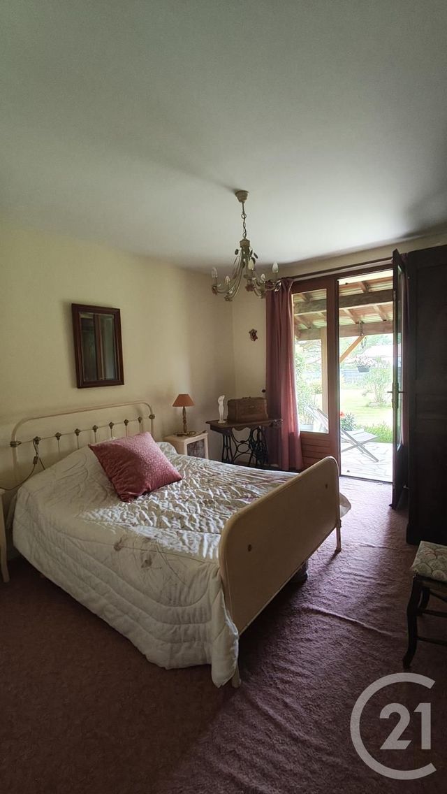 Afficher la photo en grand maison à vendre - 7 pièces - 153.54 m2 - SAINTES - 17 - POITOU-CHARENTES - Century 21 Agence De L'Europe