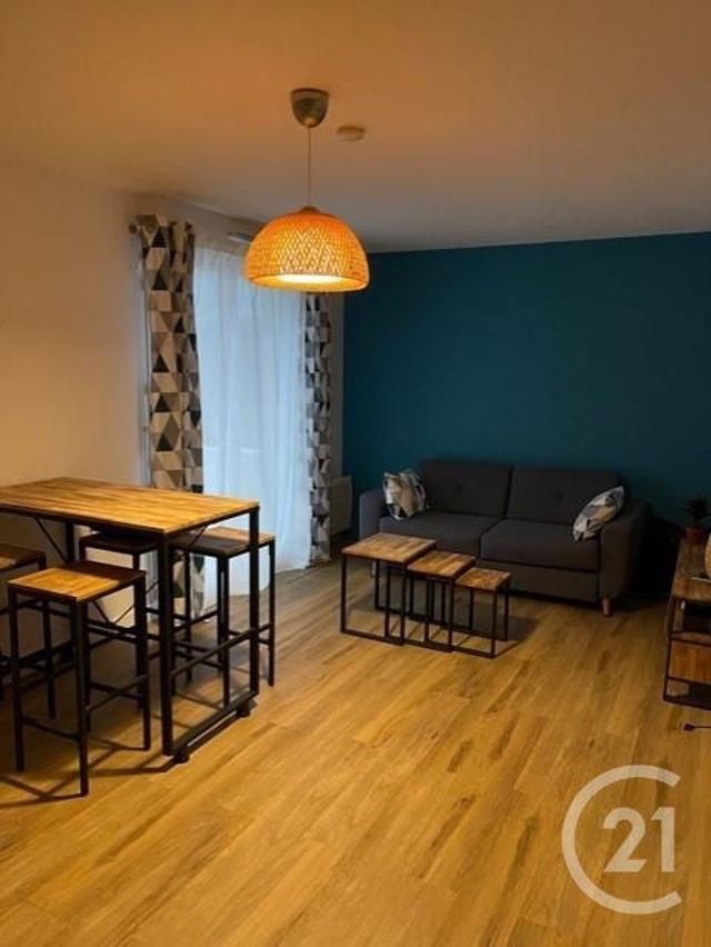 Appartement F2 à louer - 2 pièces - 37.53 m2 - SAINTES - 17 - POITOU-CHARENTES - Century 21 Agence De L'Europe