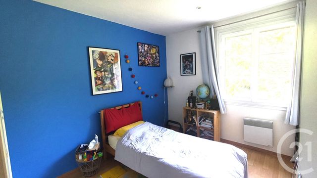 maison à vendre - 5 pièces - 100.0 m2 - CHERMIGNAC - 17 - POITOU-CHARENTES - Century 21 Agence De L'Europe