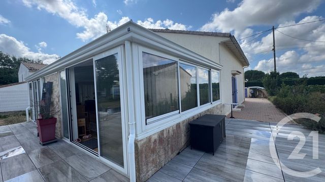 maison à vendre - 5 pièces - 105.59 m2 - NANCRAS - 17 - POITOU-CHARENTES - Century 21 Agence De L'Europe