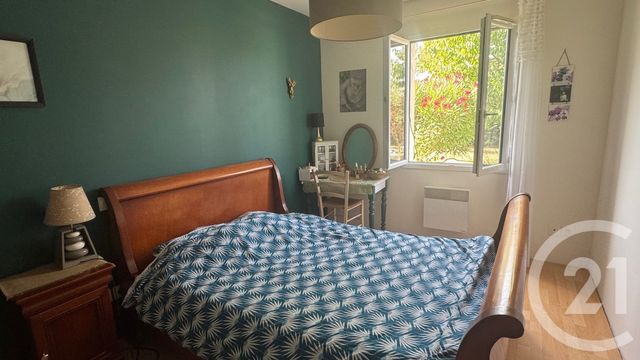 maison à vendre - 5 pièces - 104.2 m2 - ST VAIZE - 17 - POITOU-CHARENTES - Century 21 Agence De L'Europe