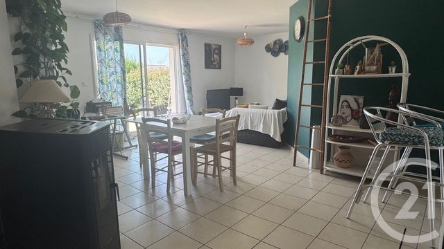 maison à vendre - 5 pièces - 104.2 m2 - ST VAIZE - 17 - POITOU-CHARENTES - Century 21 Agence De L'Europe