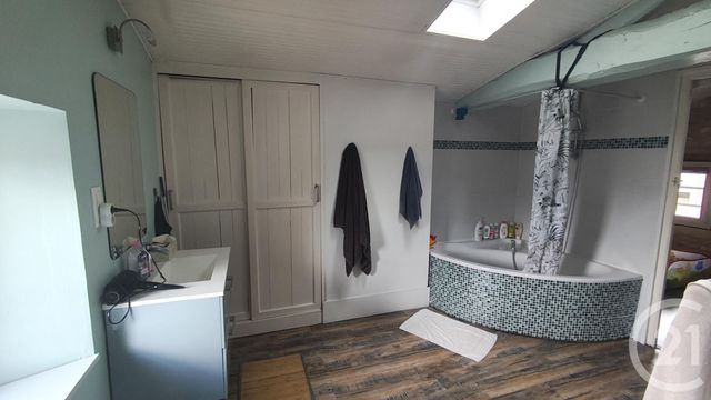 Afficher la photo en grand maison à vendre - 6 pièces - 150.0 m2 - CRAZANNES - 17 - POITOU-CHARENTES - Century 21 Agence De L'Europe