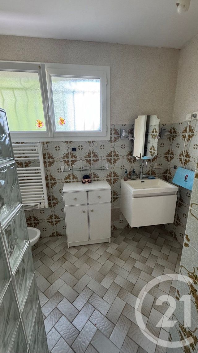 maison à vendre - 4 pièces - 87.9 m2 - LES GONDS - 17 - POITOU-CHARENTES - Century 21 Agence De L'Europe