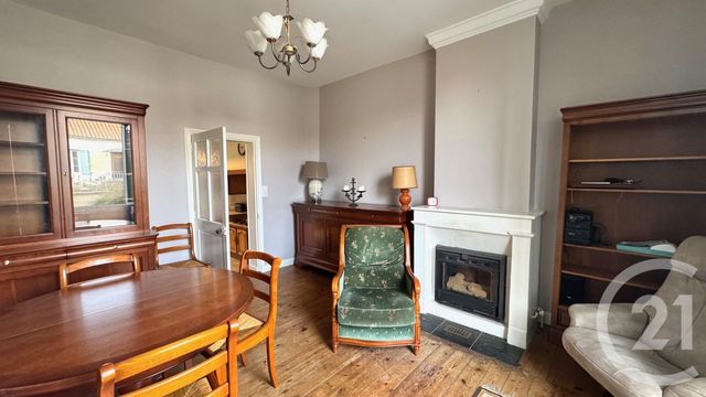 maison à vendre - 4 pièces - 108.4 m2 - SAINTES - 17 - POITOU-CHARENTES - Century 21 Agence De L'Europe