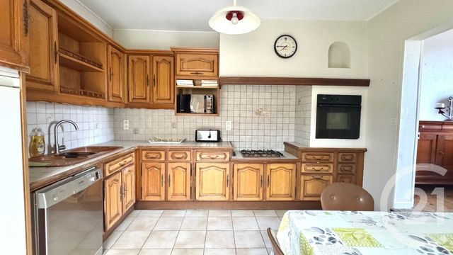 maison à vendre - 4 pièces - 108.4 m2 - SAINTES - 17 - POITOU-CHARENTES - Century 21 Agence De L'Europe