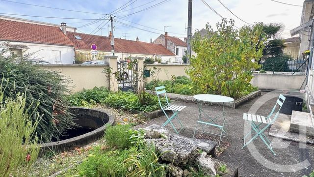 maison à vendre - 4 pièces - 108.4 m2 - SAINTES - 17 - POITOU-CHARENTES - Century 21 Agence De L'Europe