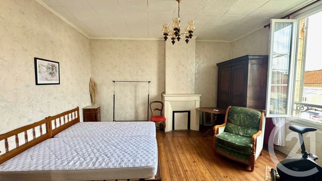 maison à vendre - 4 pièces - 108.4 m2 - SAINTES - 17 - POITOU-CHARENTES - Century 21 Agence De L'Europe