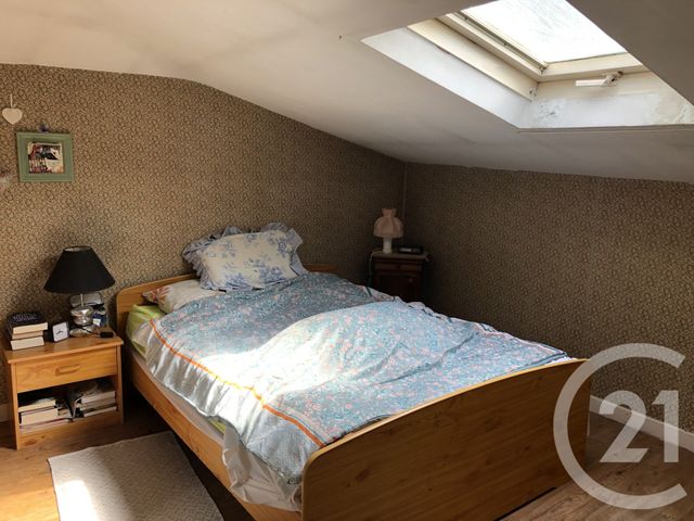 Afficher la photo en grand Appartement à vendre - 6 pièces - 102.94 m2 - SAINTES - 17 - POITOU-CHARENTES - Century 21 Agence De L'Europe