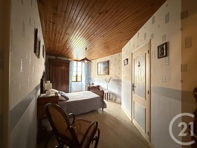 maison à vendre - 7 pièces - 229.37 m2 - GRANDJEAN - 17 - POITOU-CHARENTES - Century 21 Agence De L'Europe