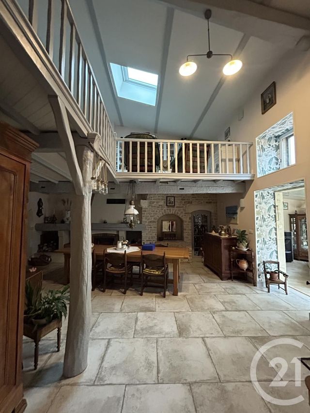 maison à vendre - 7 pièces - 229.37 m2 - GRANDJEAN - 17 - POITOU-CHARENTES - Century 21 Agence De L'Europe