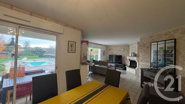 maison à vendre - 4 pièces - 122.3 m2 - MEURSAC - 17 - POITOU-CHARENTES - Century 21 Agence De L'Europe