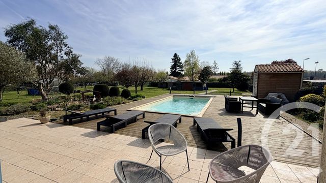 maison à vendre - 4 pièces - 122.3 m2 - MEURSAC - 17 - POITOU-CHARENTES - Century 21 Agence De L'Europe