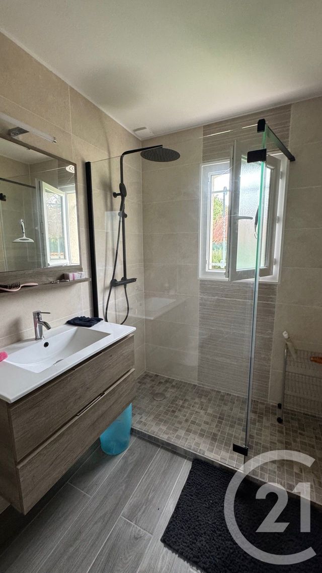 maison à vendre - 4 pièces - 122.3 m2 - MEURSAC - 17 - POITOU-CHARENTES - Century 21 Agence De L'Europe