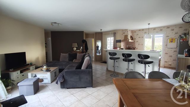maison à vendre - 4 pièces - 104.32 m2 - VARZAY - 17 - POITOU-CHARENTES - Century 21 Agence De L'Europe
