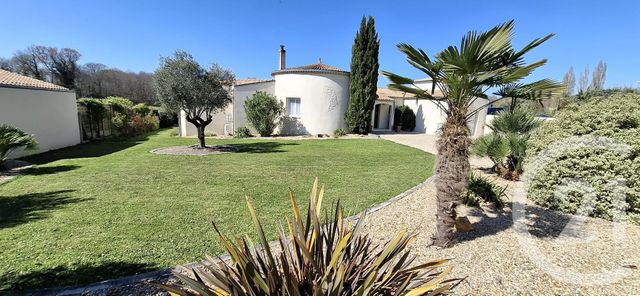 maison à vendre - 5 pièces - 151.0 m2 - MEURSAC - 17 - POITOU-CHARENTES - Century 21 Agence De L'Europe