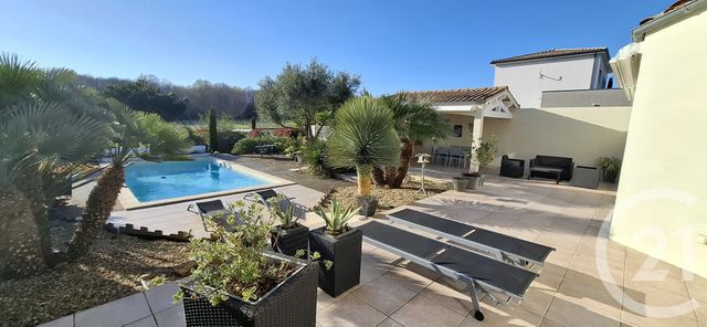 maison à vendre - 5 pièces - 151.0 m2 - MEURSAC - 17 - POITOU-CHARENTES - Century 21 Agence De L'Europe