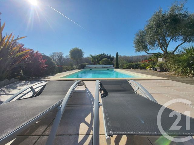 maison à vendre - 5 pièces - 151.0 m2 - MEURSAC - 17 - POITOU-CHARENTES - Century 21 Agence De L'Europe