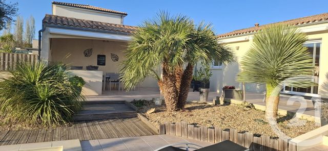 maison à vendre - 5 pièces - 151.0 m2 - MEURSAC - 17 - POITOU-CHARENTES - Century 21 Agence De L'Europe