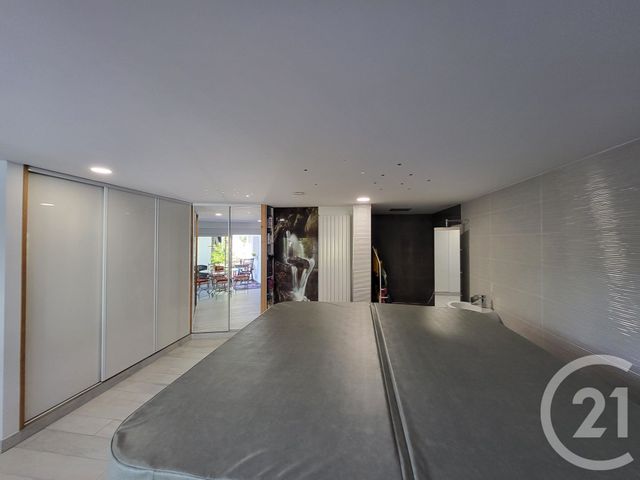 maison à vendre - 5 pièces - 152.0 m2 - SAINTES - 17 - POITOU-CHARENTES - Century 21 Agence De L'Europe