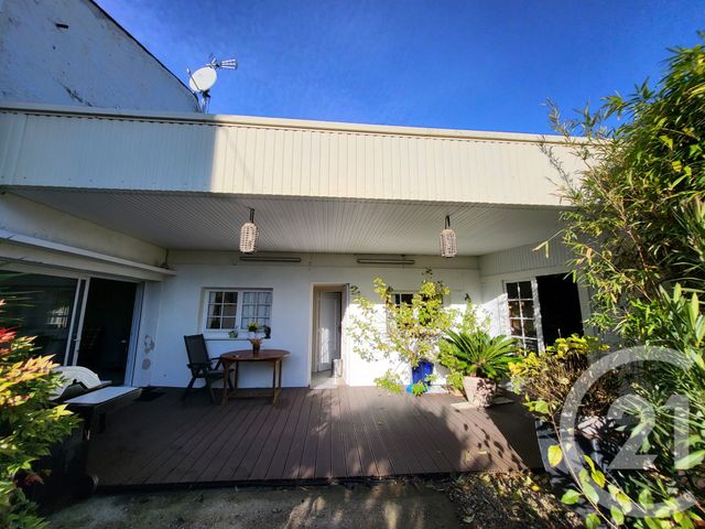 maison à vendre - 5 pièces - 152.0 m2 - SAINTES - 17 - POITOU-CHARENTES - Century 21 Agence De L'Europe