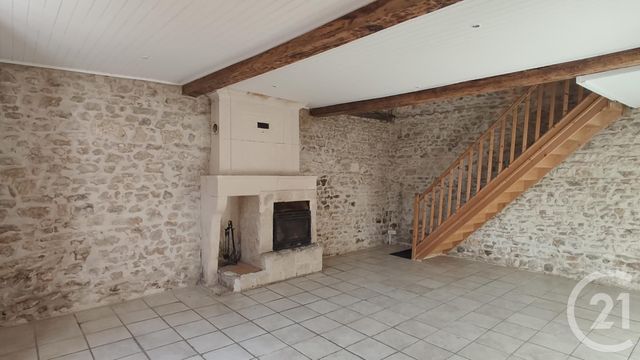 maison à vendre - 5 pièces - 172.65 m2 - VARZAY - 17 - POITOU-CHARENTES - Century 21 Agence De L'Europe