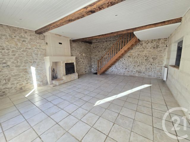 maison à vendre - 5 pièces - 172.65 m2 - VARZAY - 17 - POITOU-CHARENTES - Century 21 Agence De L'Europe