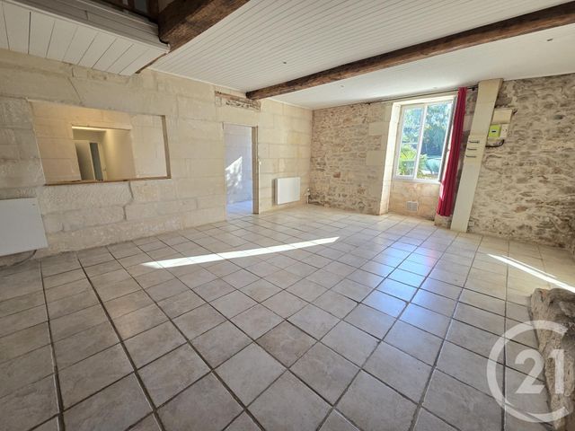 maison à vendre - 5 pièces - 172.65 m2 - VARZAY - 17 - POITOU-CHARENTES - Century 21 Agence De L'Europe