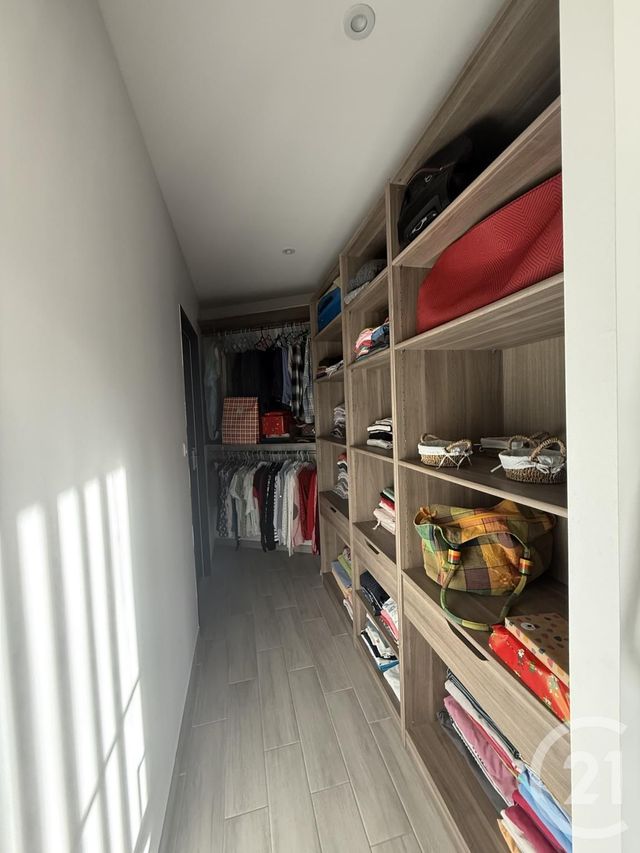 maison à vendre - 4 pièces - 119.46 m2 - SAINTES - 17 - POITOU-CHARENTES - Century 21 Agence De L'Europe