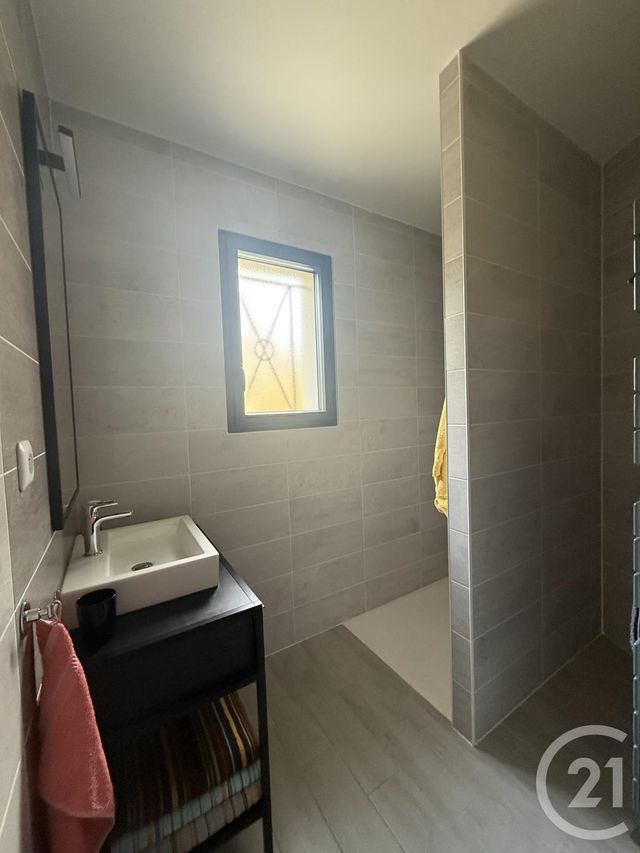 maison à vendre - 4 pièces - 119.46 m2 - SAINTES - 17 - POITOU-CHARENTES - Century 21 Agence De L'Europe