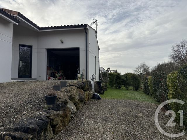 maison à vendre - 4 pièces - 119.46 m2 - SAINTES - 17 - POITOU-CHARENTES - Century 21 Agence De L'Europe