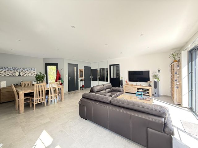 maison à vendre - 4 pièces - 119.46 m2 - SAINTES - 17 - POITOU-CHARENTES - Century 21 Agence De L'Europe